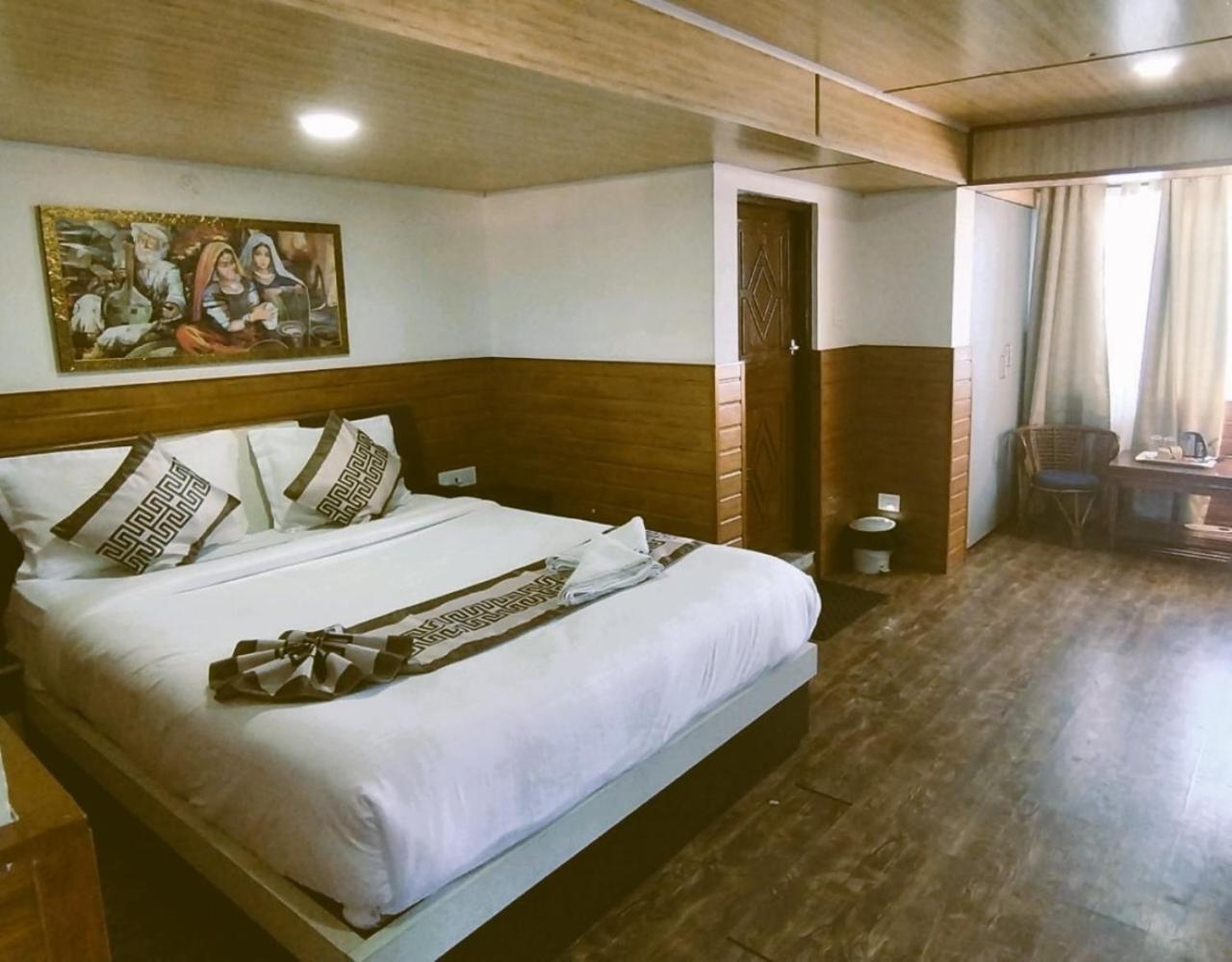 Hotel Kasturi Palace & Restaurant Darjeeling Darjeeling  Ngoại thất bức ảnh
