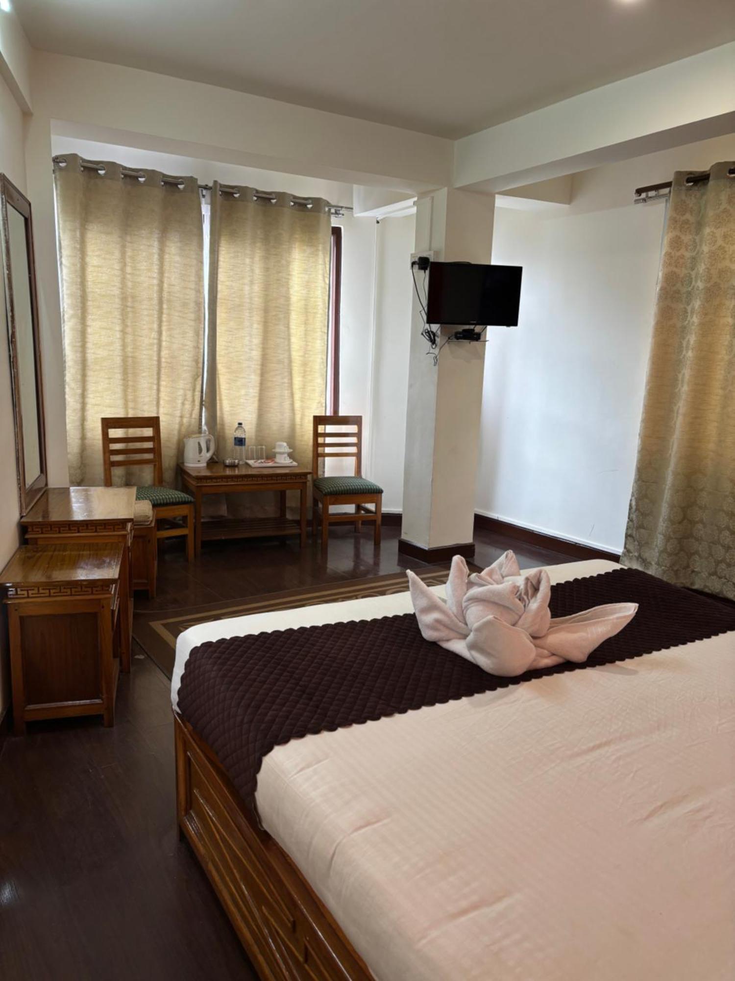 Hotel Kasturi Palace & Restaurant Darjeeling Darjeeling  Ngoại thất bức ảnh
