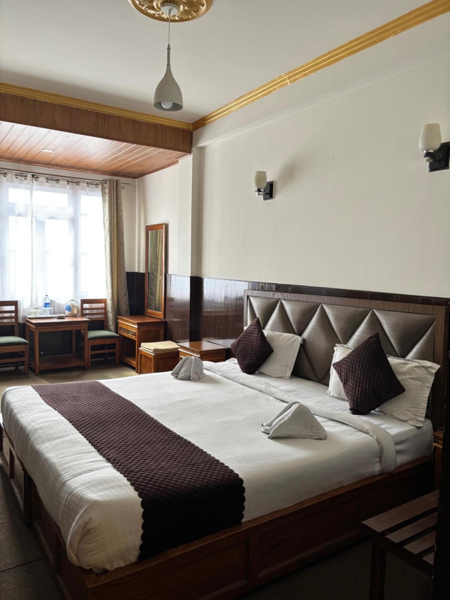 Hotel Kasturi Palace & Restaurant Darjeeling Darjeeling  Ngoại thất bức ảnh