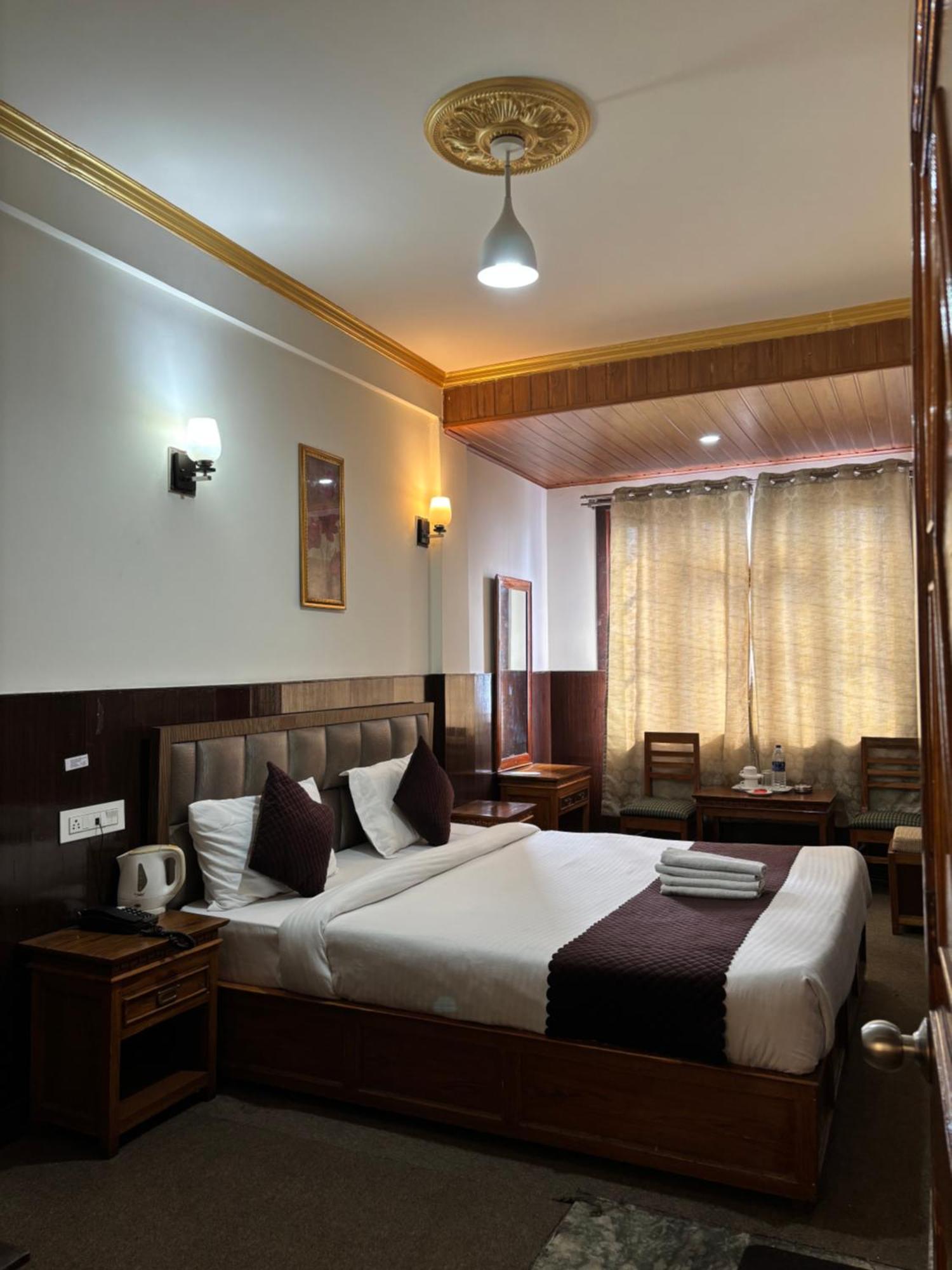 Hotel Kasturi Palace & Restaurant Darjeeling Darjeeling  Ngoại thất bức ảnh