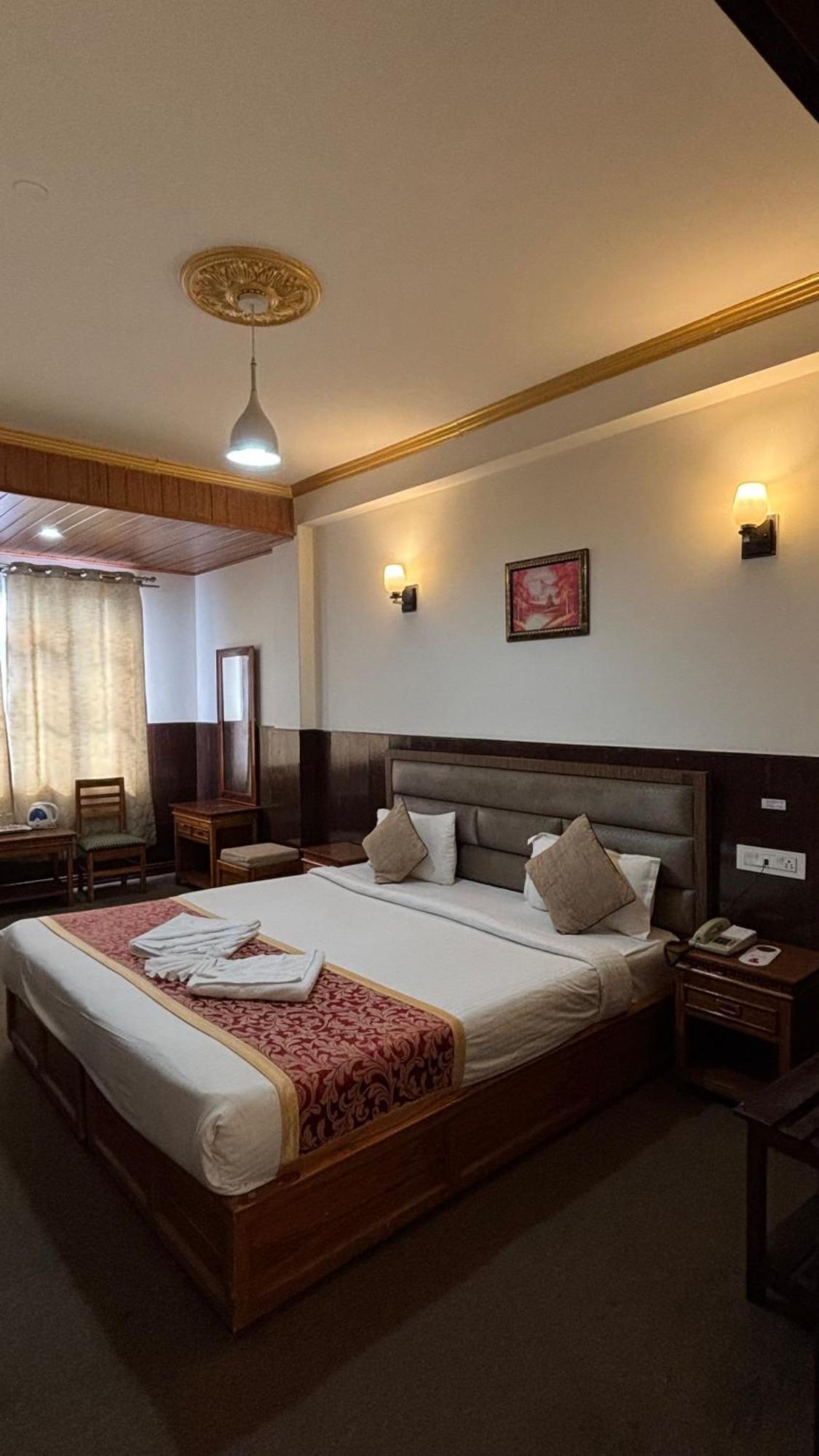 Hotel Kasturi Palace & Restaurant Darjeeling Darjeeling  Ngoại thất bức ảnh