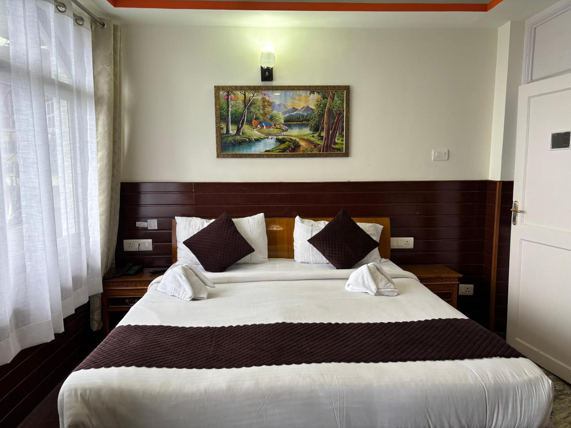 Hotel Kasturi Palace & Restaurant Darjeeling Darjeeling  Ngoại thất bức ảnh