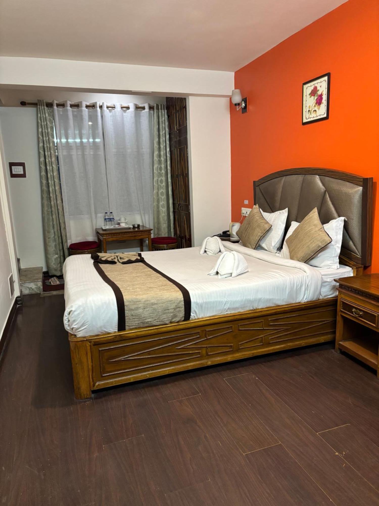 Hotel Kasturi Palace & Restaurant Darjeeling Darjeeling  Ngoại thất bức ảnh
