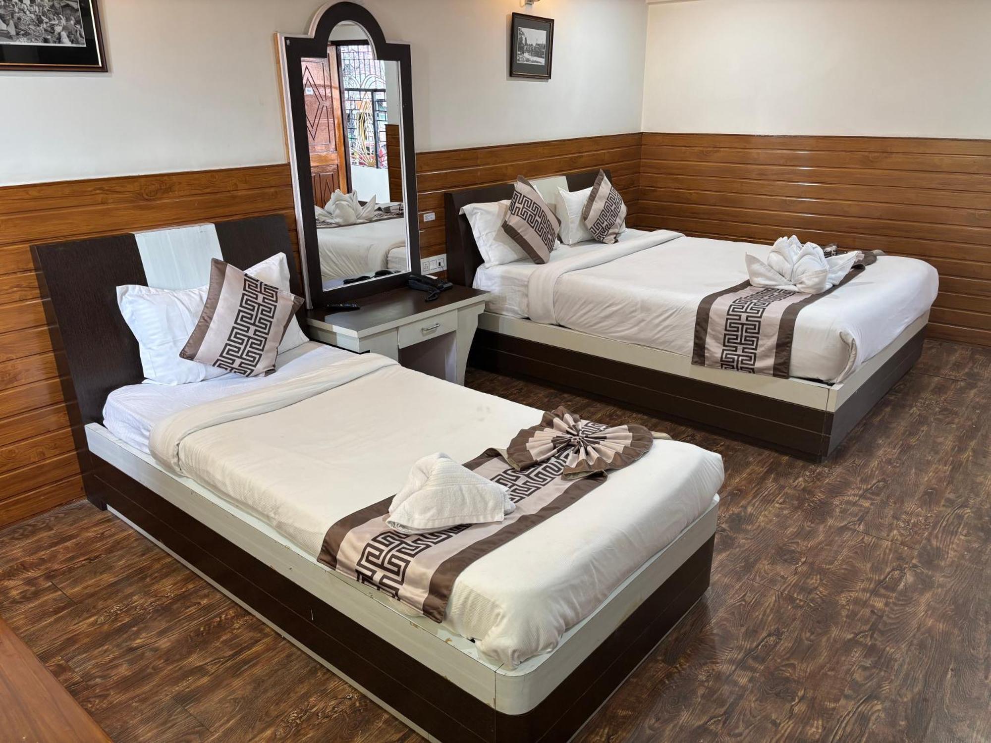 Hotel Kasturi Palace & Restaurant Darjeeling Darjeeling  Ngoại thất bức ảnh