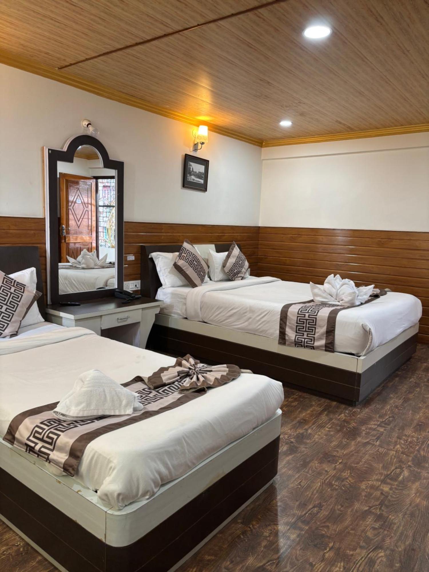 Hotel Kasturi Palace & Restaurant Darjeeling Darjeeling  Ngoại thất bức ảnh