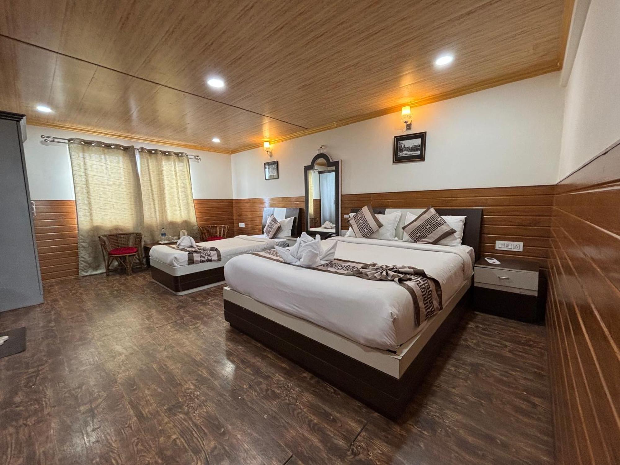 Hotel Kasturi Palace & Restaurant Darjeeling Darjeeling  Ngoại thất bức ảnh