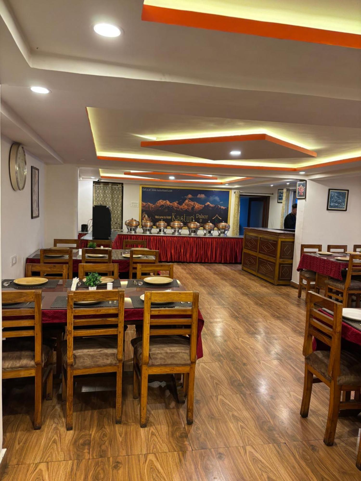 Hotel Kasturi Palace & Restaurant Darjeeling Darjeeling  Ngoại thất bức ảnh