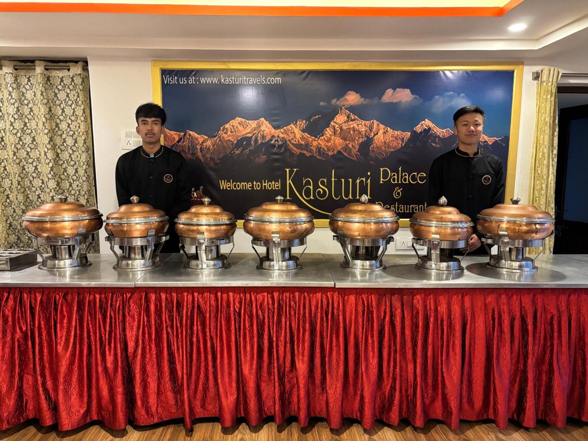 Hotel Kasturi Palace & Restaurant Darjeeling Darjeeling  Ngoại thất bức ảnh